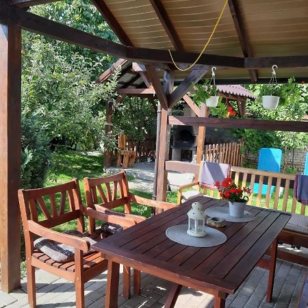Casa De Oaspeti Laura Rîşnov Exteriör bild