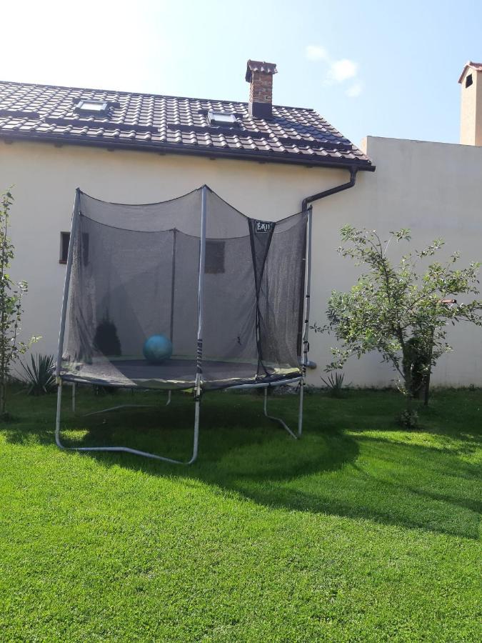 Casa De Oaspeti Laura Rîşnov Exteriör bild