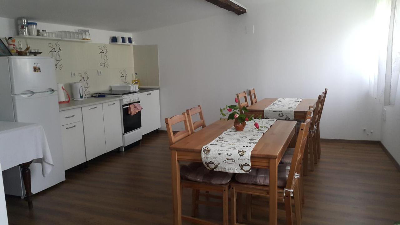 Casa De Oaspeti Laura Rîşnov Exteriör bild